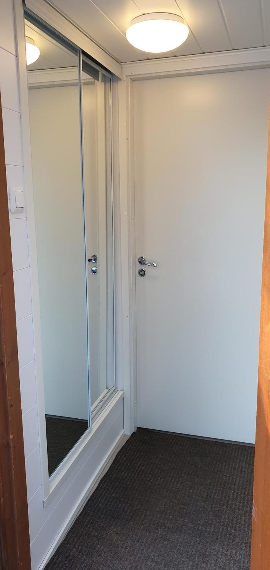 Huoneisto Two 54m2 Apt, Wifi, Free Parking, Terrace, Near Park Helsinki